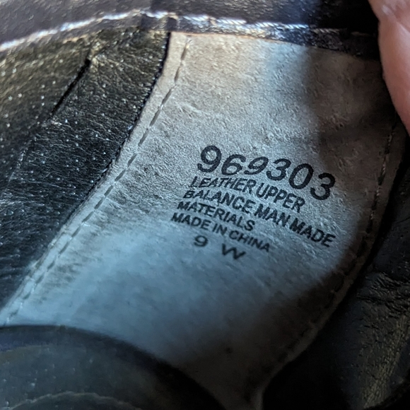 *AJ Valenci Gunmetal Grey Perforated Bootie Sz 9 - Picture 4 of 9